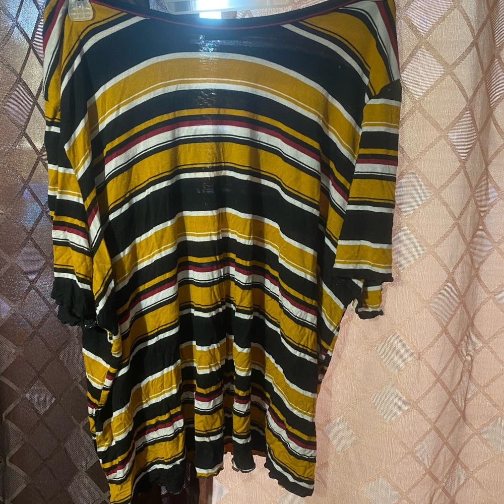 Plus Size Rue21 - Cold shoulder/regular tee